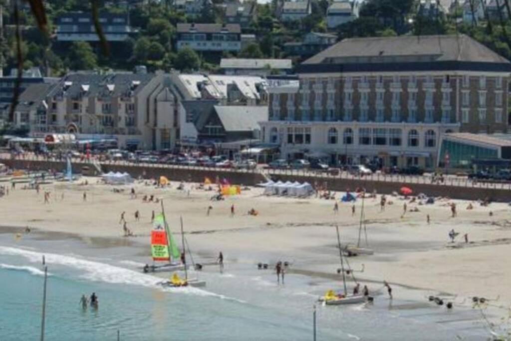 Appartement Plage De Trestraou Perros-Guirec Exteriör bild