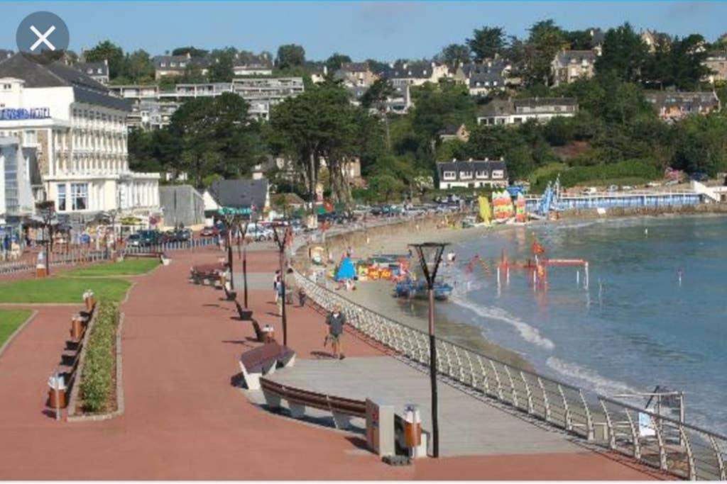 Appartement Plage De Trestraou Perros-Guirec Exteriör bild